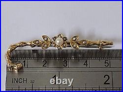 AN 18CT GOLD & PEARL VICTORIAN NOVELTY WALKING CANE BROOCH. RefAood