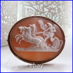 Antique Victorian 9ct gold Carved Shell Cameo Brooch Peace stopping horses