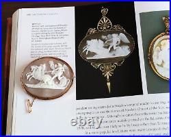 Antique Victorian 9ct gold Carved Shell Cameo Brooch Peace stopping horses