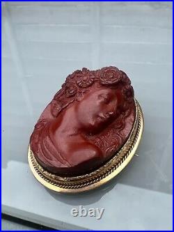 FANTASTIC LARGE VICTORIAN 9ct GOLD CARVED LAVA STONE CAMEO BROOCH