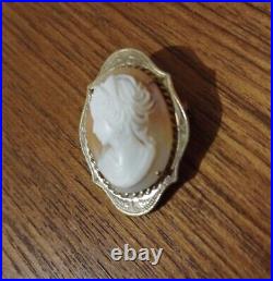 Gold Cameo Victorian Brooch