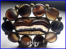 Stunning large antique Victorian Scottish Banded Agate Gold Gilt Brooch